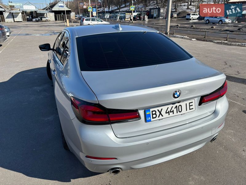 Седан BMW 5 Series 2017 в Хмельницком