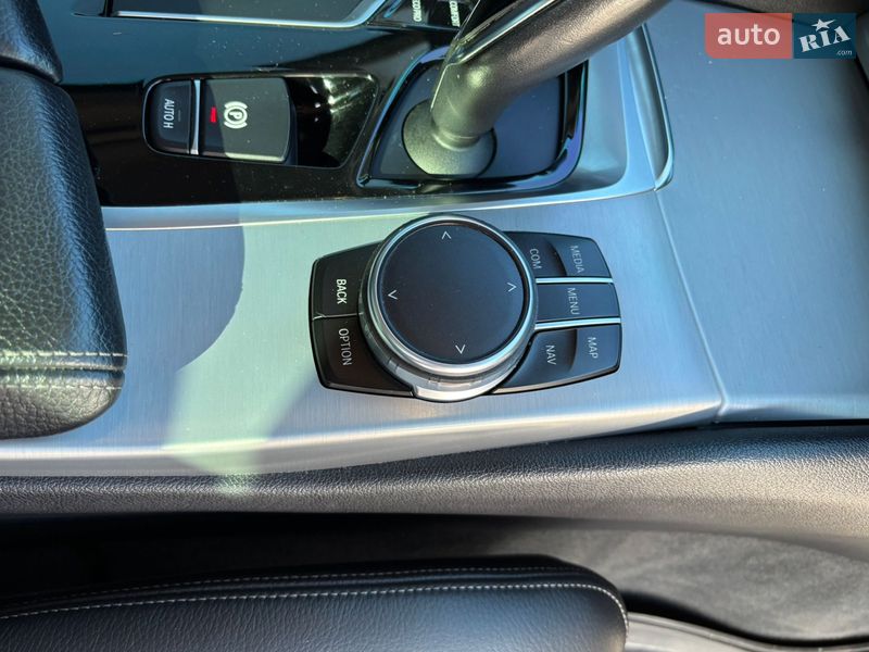 Седан BMW 5 Series 2017 в Хмельницком