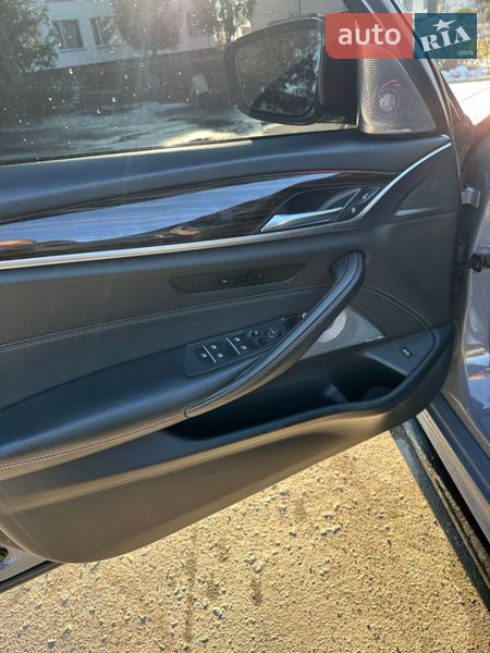 Седан BMW 5 Series 2017 в Житомире