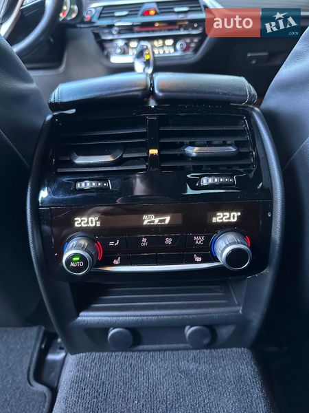 Седан BMW 5 Series 2018 в Львове