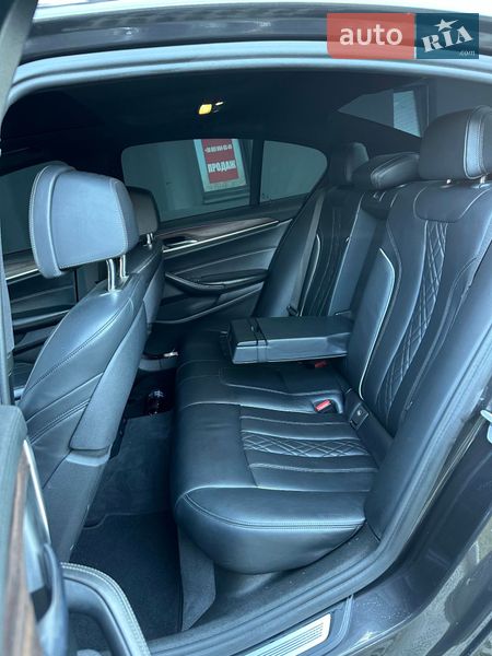 Седан BMW 5 Series 2018 в Львове
