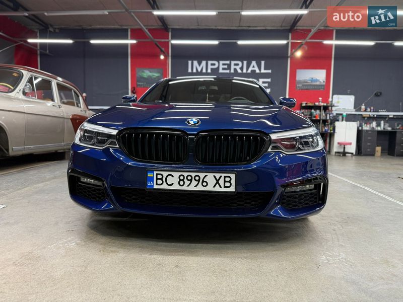 Седан BMW 5 Series 2018 в Мостиске