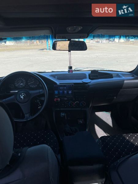 Седан BMW 5 Series 1988 в Запорожье