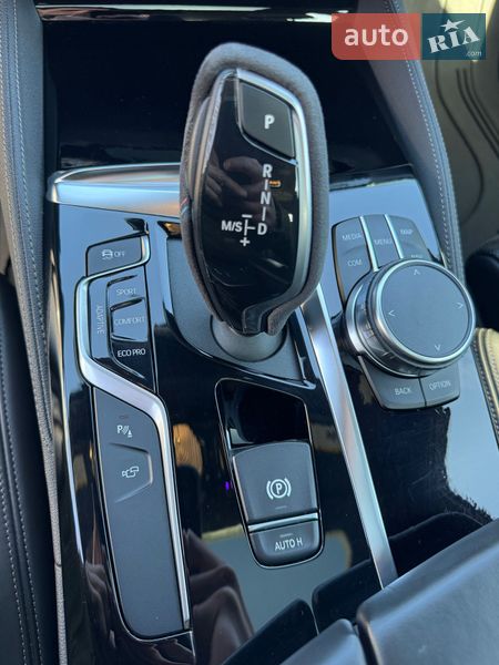 Седан BMW 5 Series 2018 в Львове