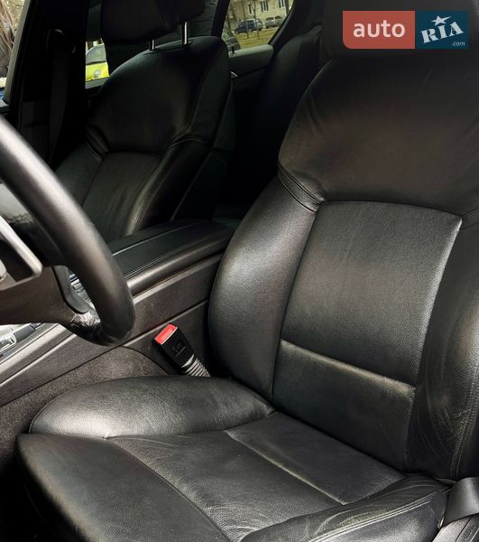 Седан BMW 5 Series 2012 в Николаеве