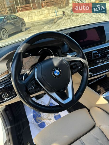 Седан BMW 5 Series 2018 в Черновцах