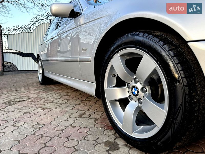 Седан BMW 5 Series 2002 в Черновцах