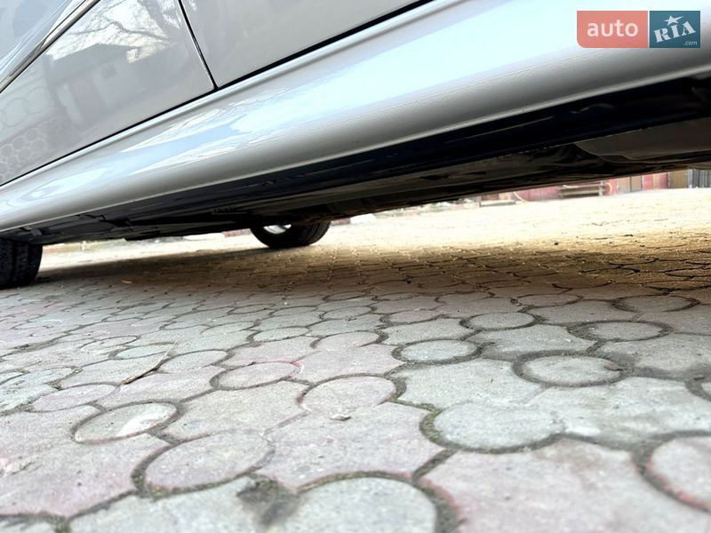 Седан BMW 5 Series 2002 в Черновцах