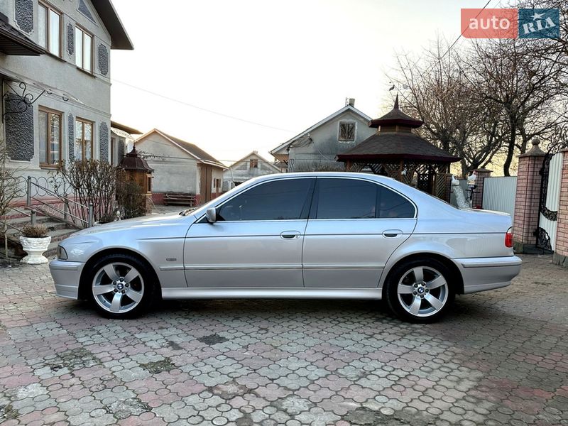 Седан BMW 5 Series 2002 в Черновцах