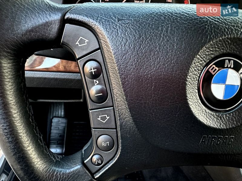 Седан BMW 5 Series 2002 в Черновцах