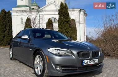 Седан BMW 5 Series 2012 в Каневі
