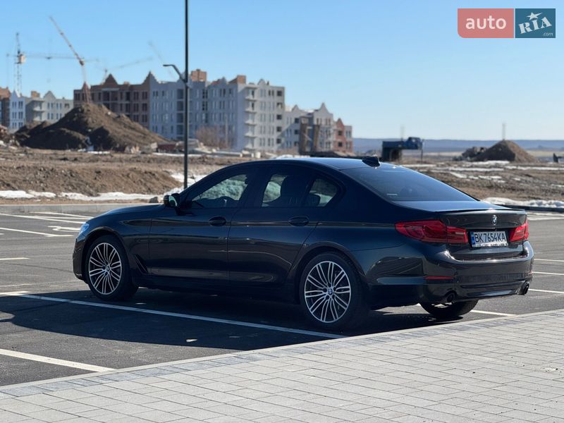 Седан BMW 5 Series 2017 в Ровно