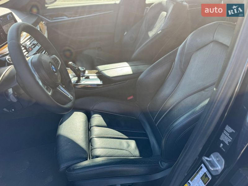 Седан BMW 5 Series 2017 в Ровно