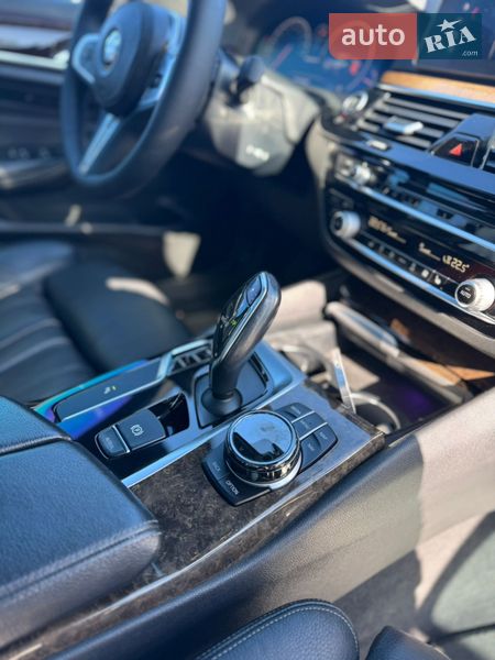 Седан BMW 5 Series 2017 в Ровно