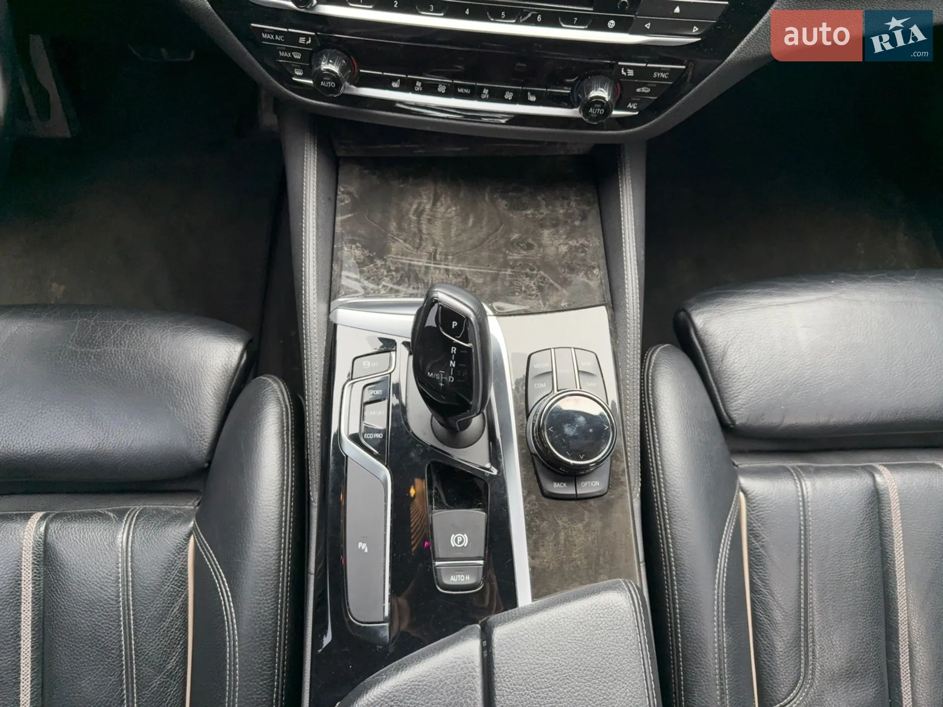 2017 BMW 5er - мініатюра 16
