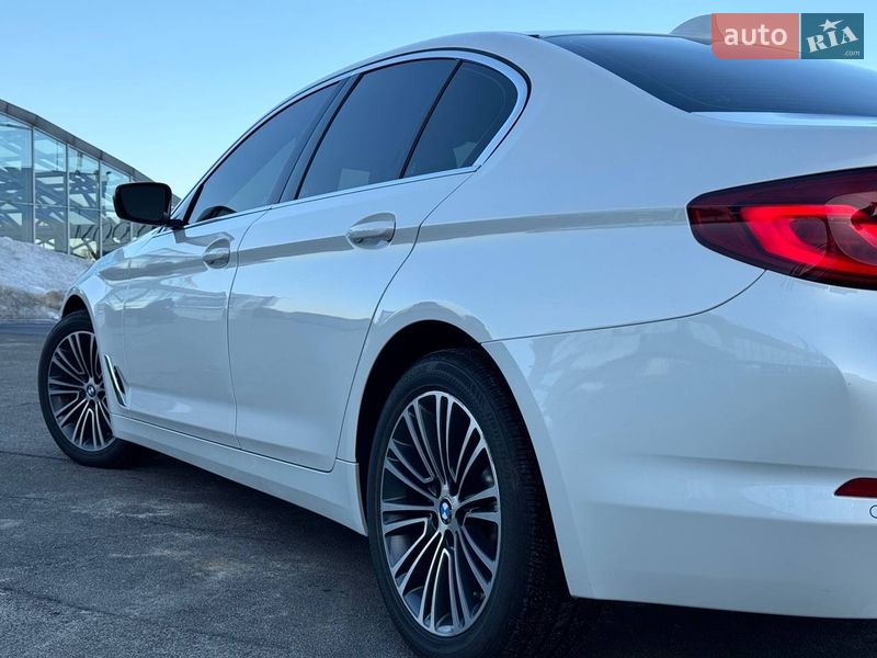 Седан BMW 5 Series 2018 в Киеве