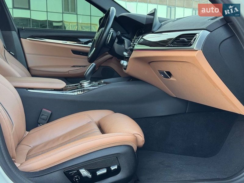 Седан BMW 5 Series 2018 в Киеве