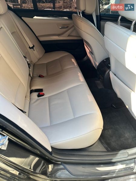 Седан BMW 5 Series 2013 в Луцке