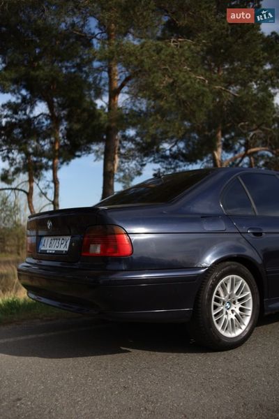 Седан BMW 5 Series 2001 в Буче