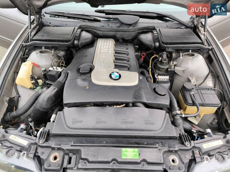 Седан BMW 5 Series 2002 в Иванкове