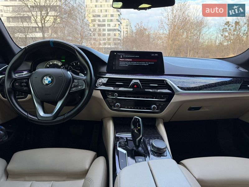 Седан BMW 5 Series 2017 в Львове