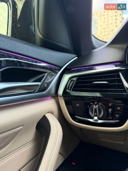 Седан BMW 5 Series 2017 в Львове