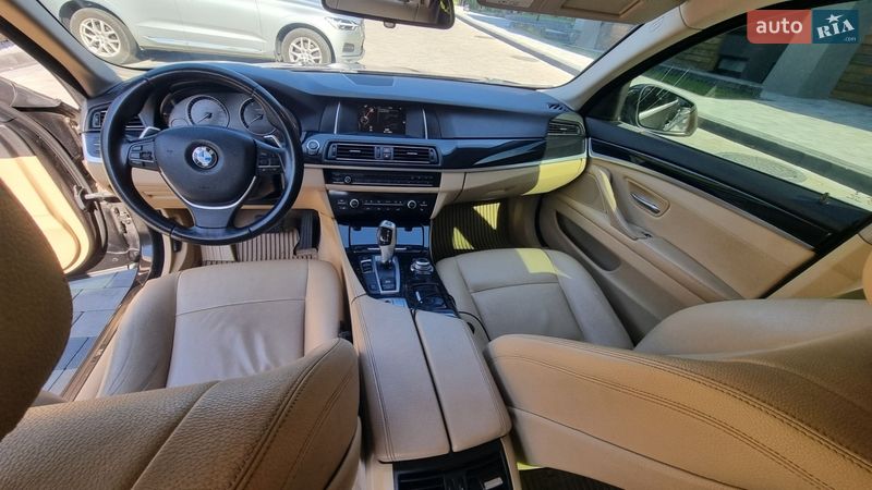 Седан BMW 5 Series 2015 в Львове