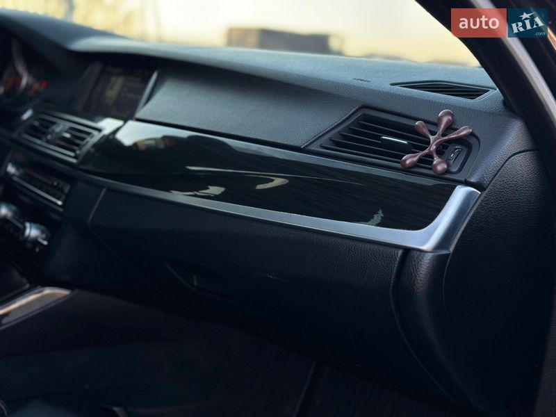 Седан BMW 5 Series 2013 в Львове