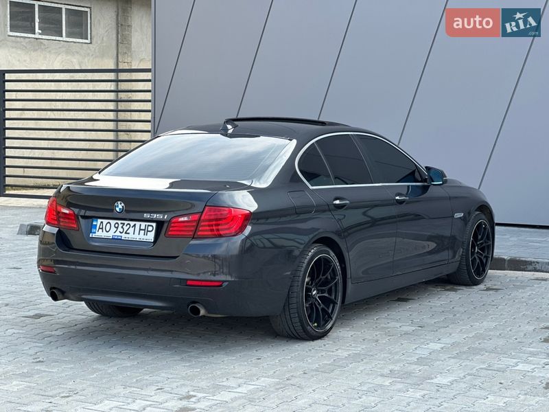Седан BMW 5 Series 2013 в Ужгороде
