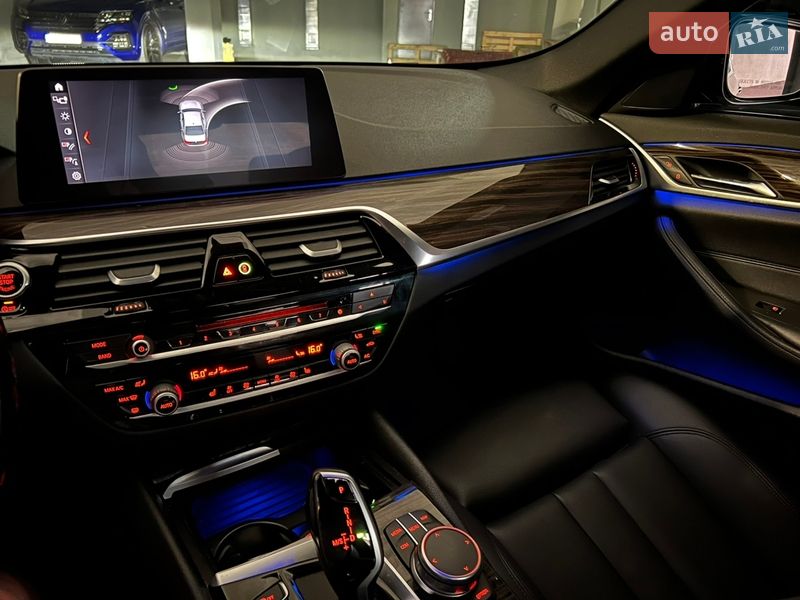 Седан BMW 5 Series 2019 в Львове
