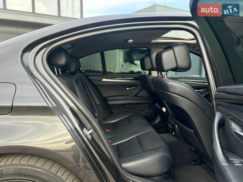 Седан BMW 5 Series 2013 в Ужгороде