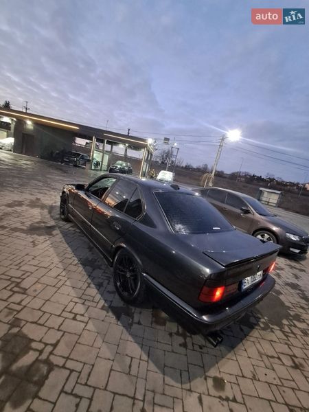 Седан BMW 5 Series 1994 в Львове