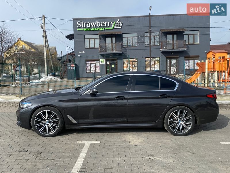 Седан BMW 5 Series 2017 в Ровно