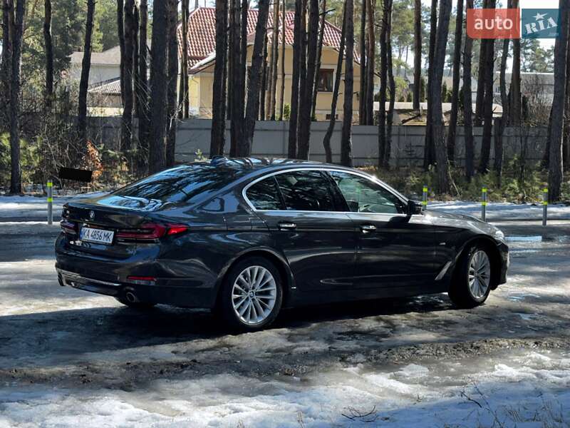 Седан BMW 5 Series 2017 в Киеве