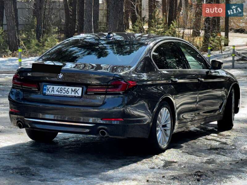 Седан BMW 5 Series 2017 в Киеве