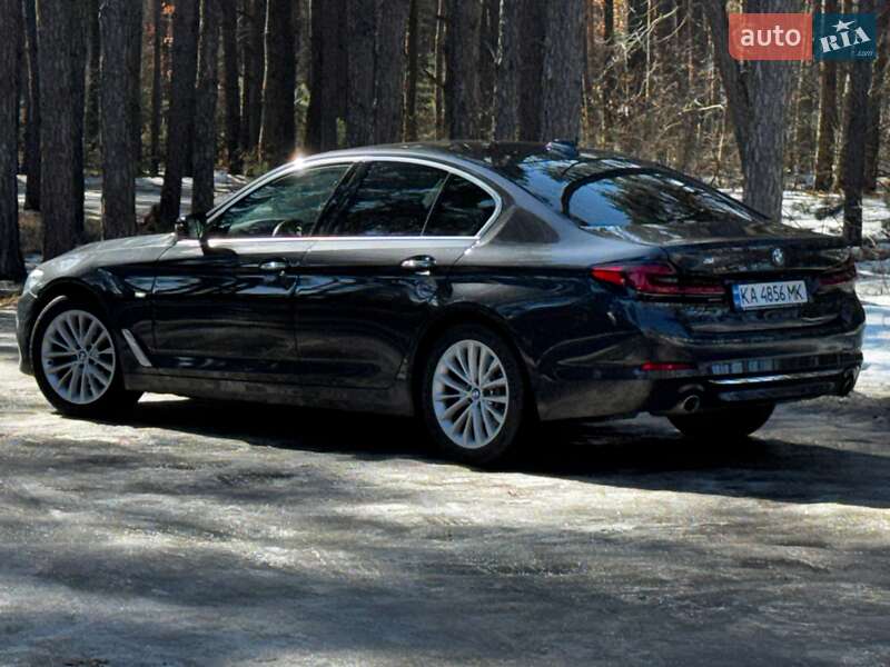 Седан BMW 5 Series 2017 в Киеве