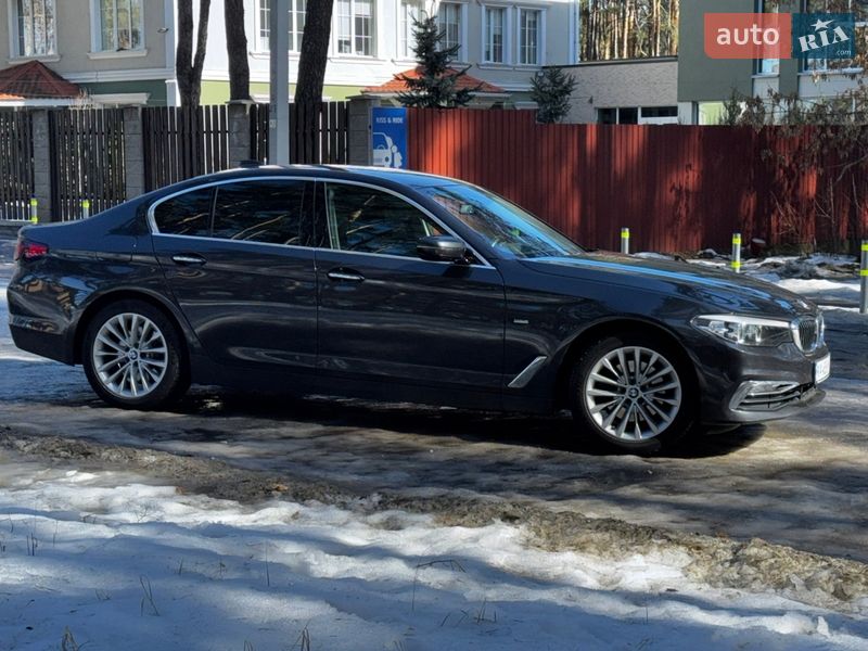 Седан BMW 5 Series 2017 в Киеве