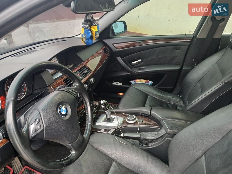 Седан BMW 5 Series 2007 в Черновцах