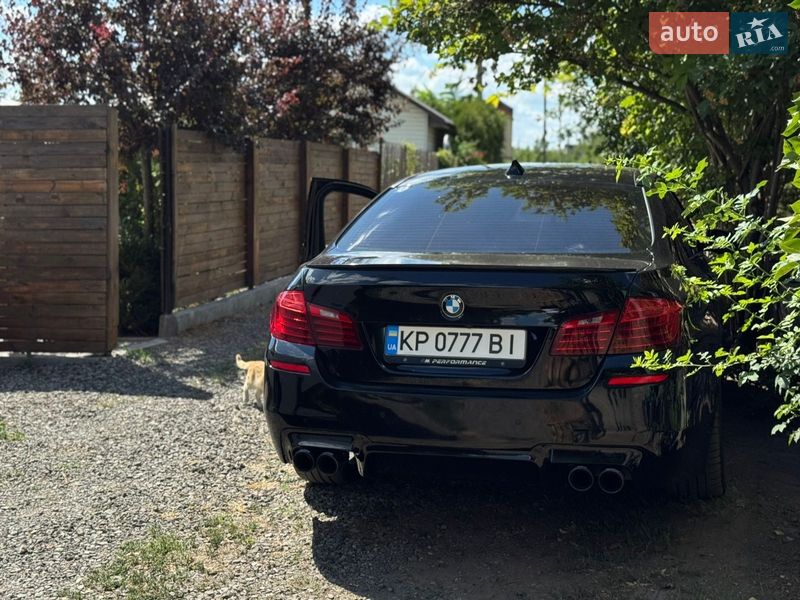 Седан BMW 5 Series 2016 в Запорожье