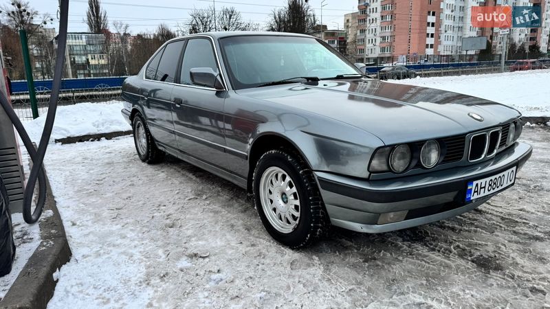 Седан BMW 5 Series 1991 в Киеве