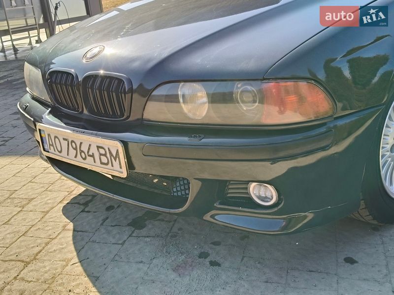 Седан BMW 5 Series 1998 в Воловце