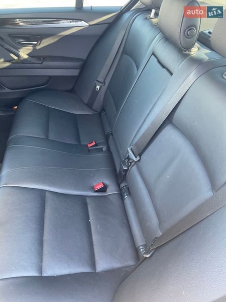Седан BMW 5 Series 2015 в Городке