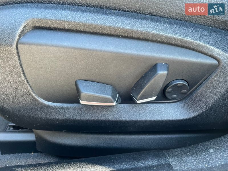 Седан BMW 5 Series 2015 в Городке