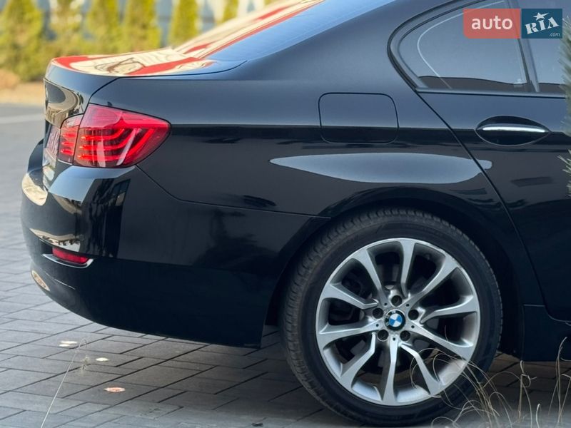 Седан BMW 5 Series 2015 в Луцьку