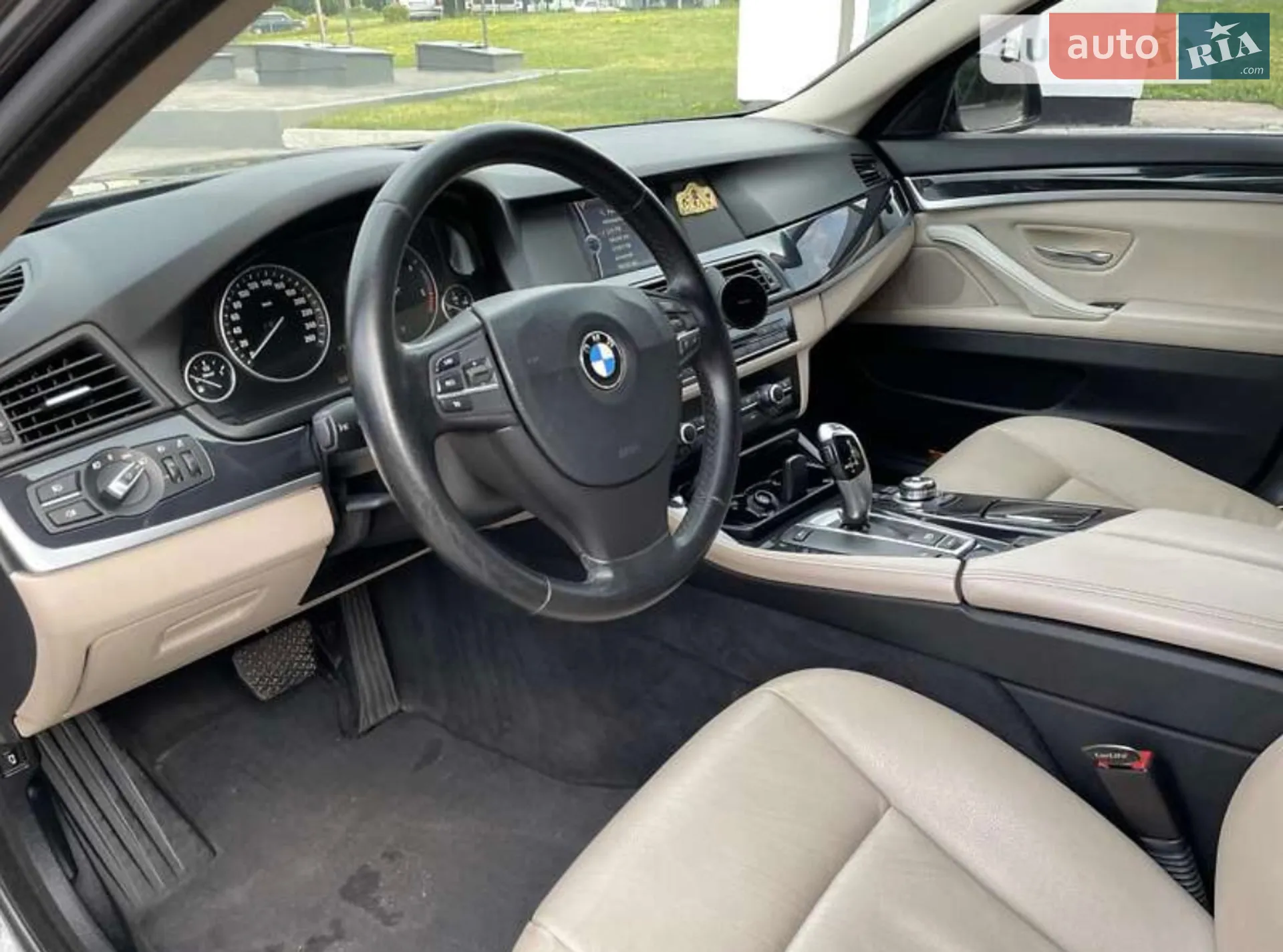 2010 BMW 5er - мініатюра 10