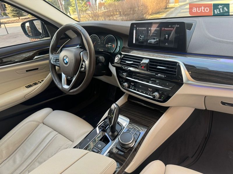 Седан BMW 5 Series 2016 в Киеве