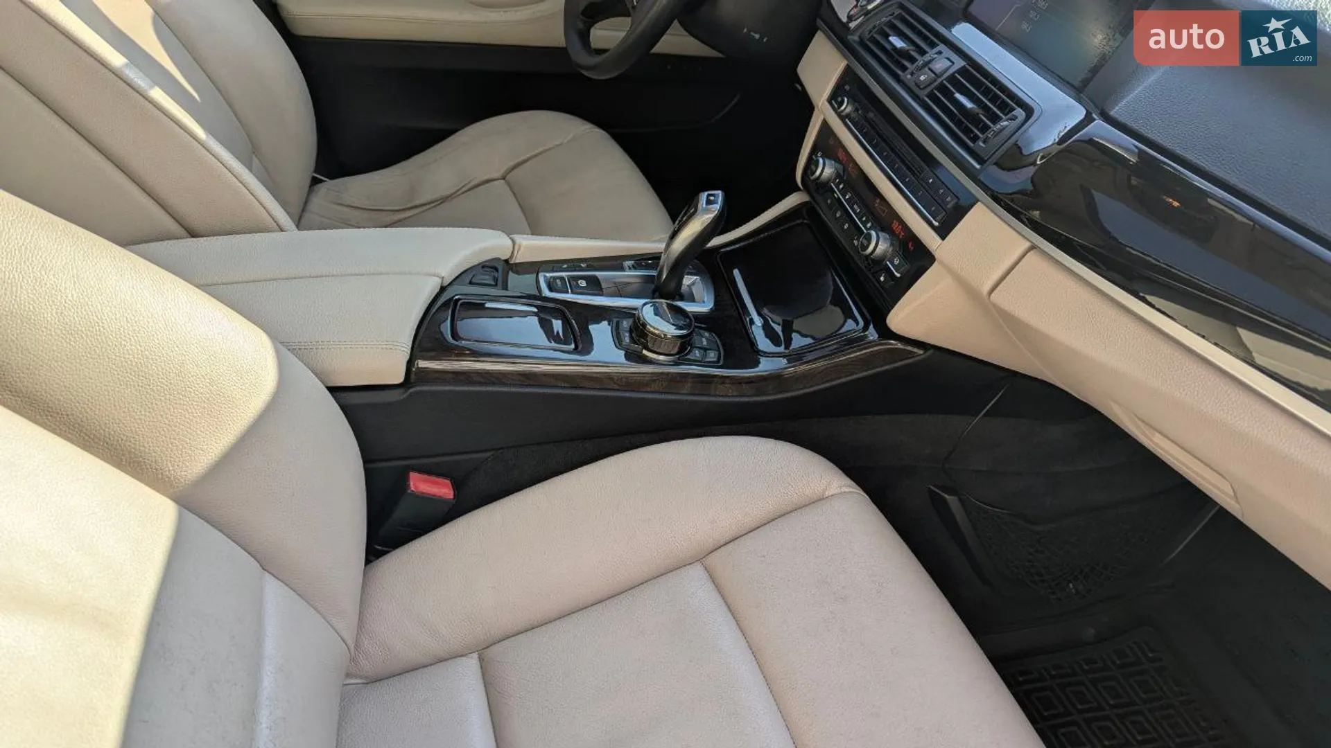 2011 BMW 5er - мініатюра 19