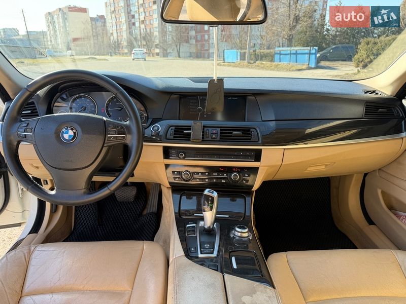 Седан BMW 5 Series 2011 в Звягеле