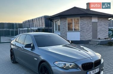 Седан BMW 5 Series 2010 в Рокитному