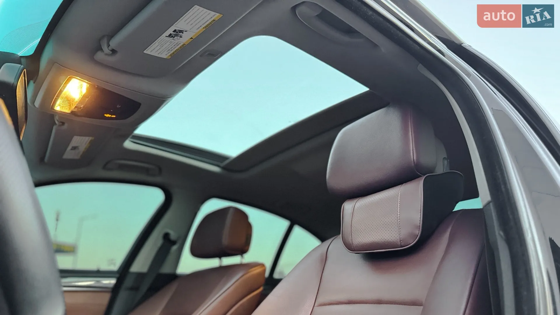 2010 BMW 5er - мініатюра 38